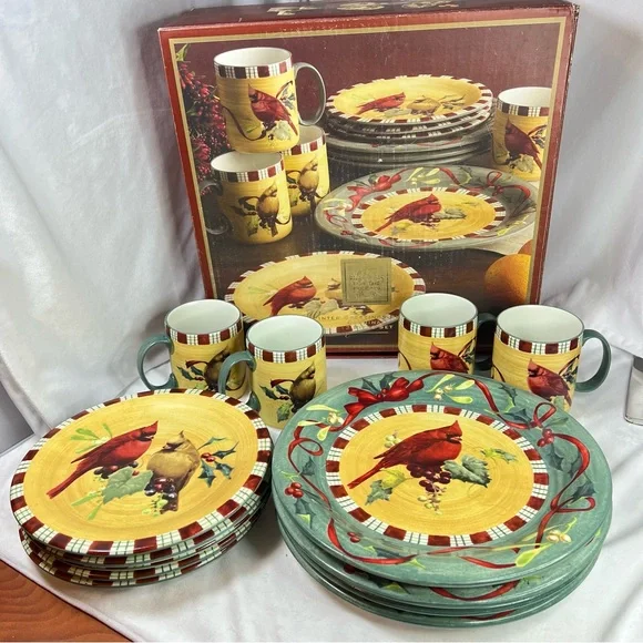 LENOX Winter Greetings Everyday Cardinal 12 pc Dinnerware Set for 4 With Box - Picture 3 of 14